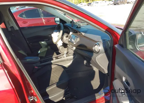 2021 Nissan Kicks Sv Xtronic Cvt z USA, uszkodzony, nr VIN 3N1CP5CV7ML539160